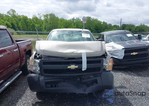 2007 Chevrolet Silverado 1500 Work Truck from USA, damaged, VIN 1GCEC14C57E548063